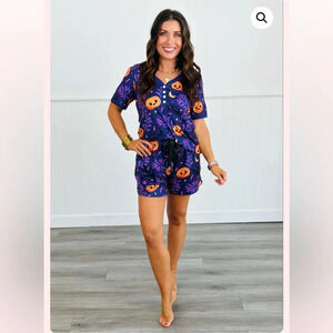 Shirley & Stone Purple Pumpkin Short With Short Sleeve‎ Pajama Set Size Medium